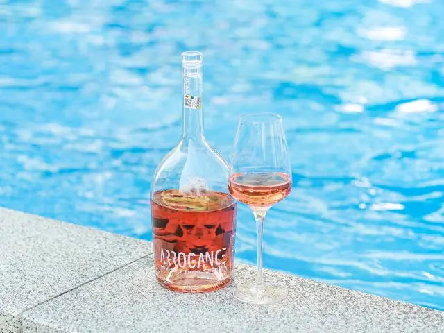 DFR-Arrogance Rose-sec BIO, 0.75L Bacania Rod